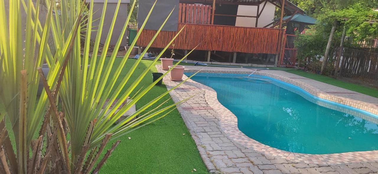 Maun Luxury Oasis Apartman Kültér fotó